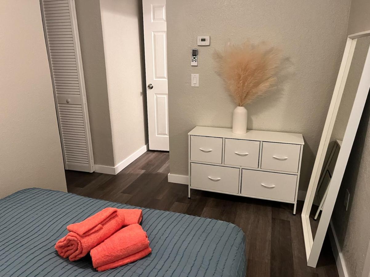 The Blue Wave Suite Unit C St. Petersburg Ngoại thất bức ảnh
