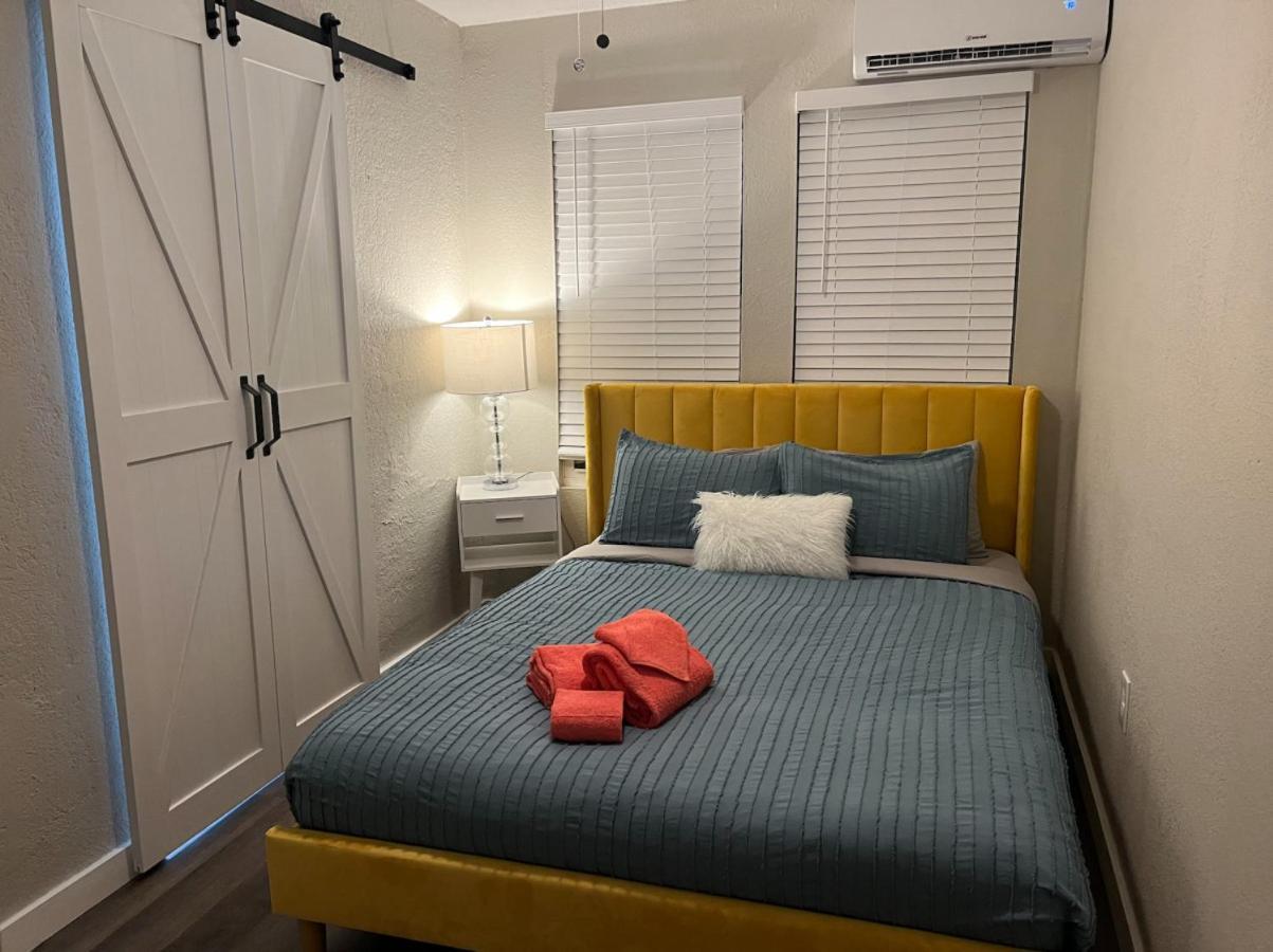 The Blue Wave Suite Unit C St. Petersburg Ngoại thất bức ảnh